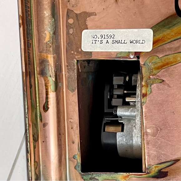 Berkeley Designs Vintage Metal Seesaw Musical Box Plays “IT’S A SMALL WORLD” - Picture 3 of 16